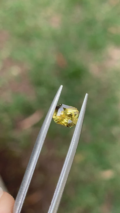 0.83CT Australian Sapphire Emerald Barion Cut